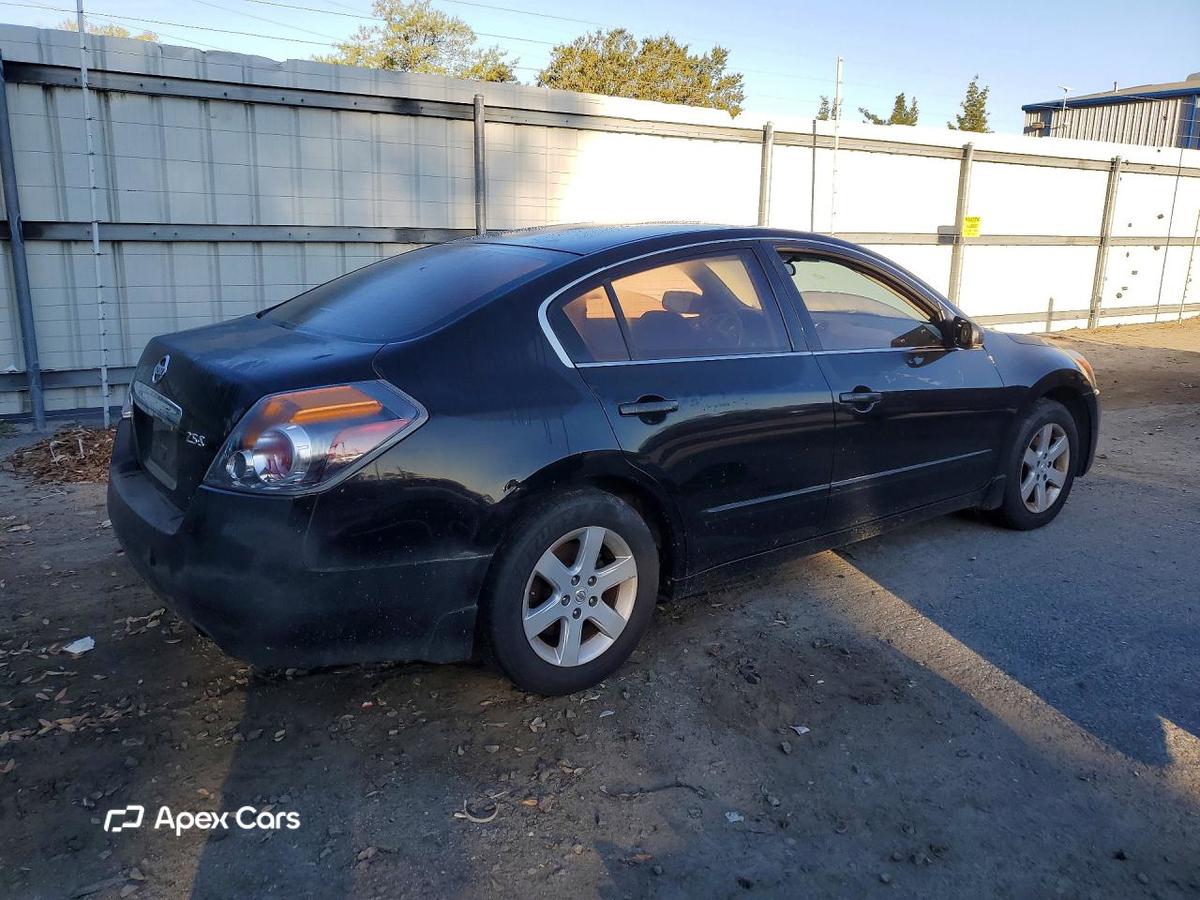 Nissan Altima 2011