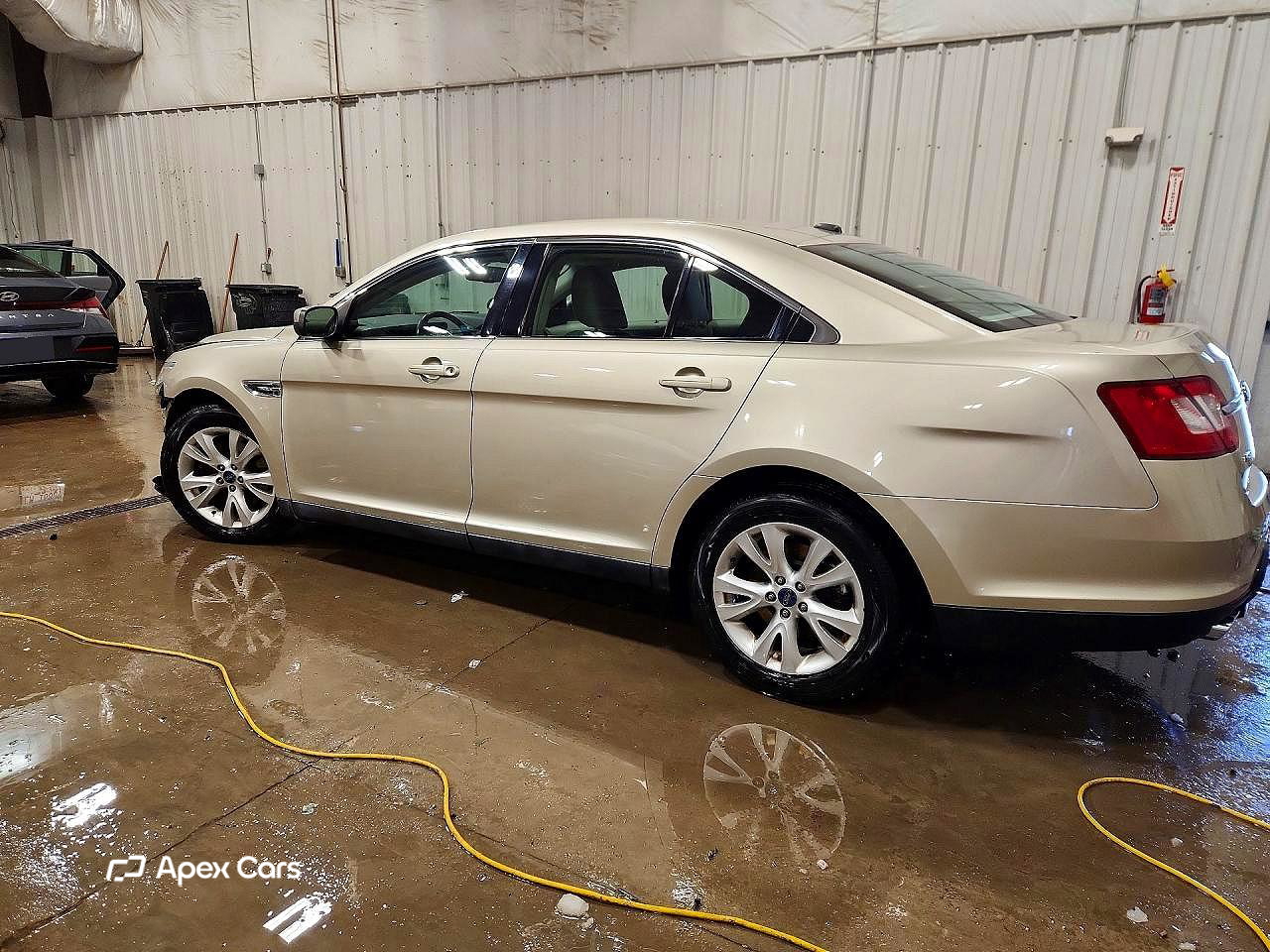 Ford Taurus 2010