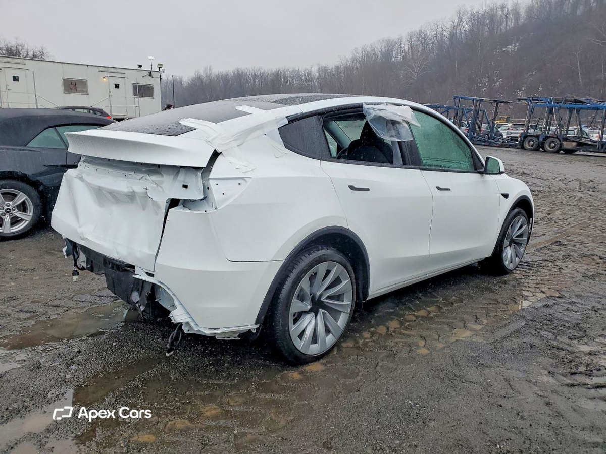 Tesla Model Y 2026