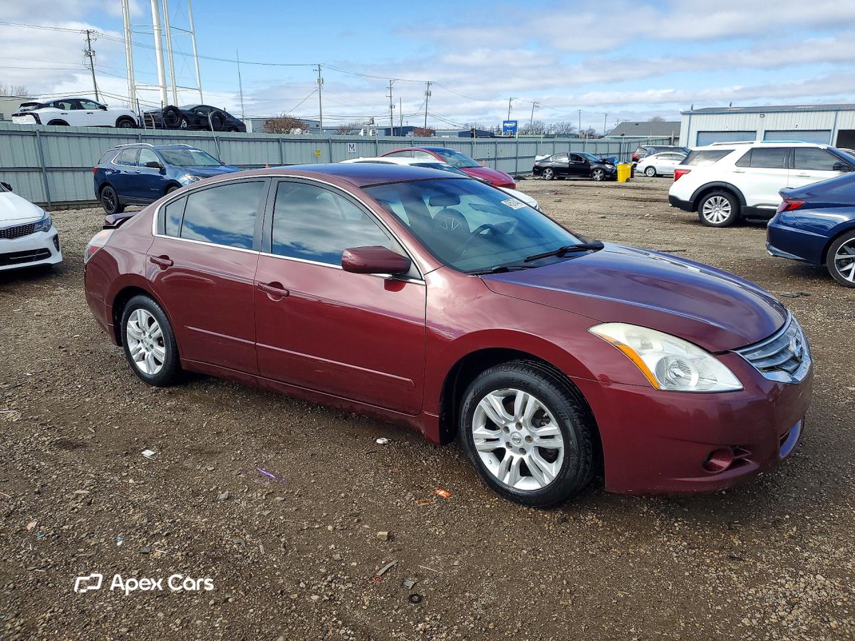 Nissan Altima 2012