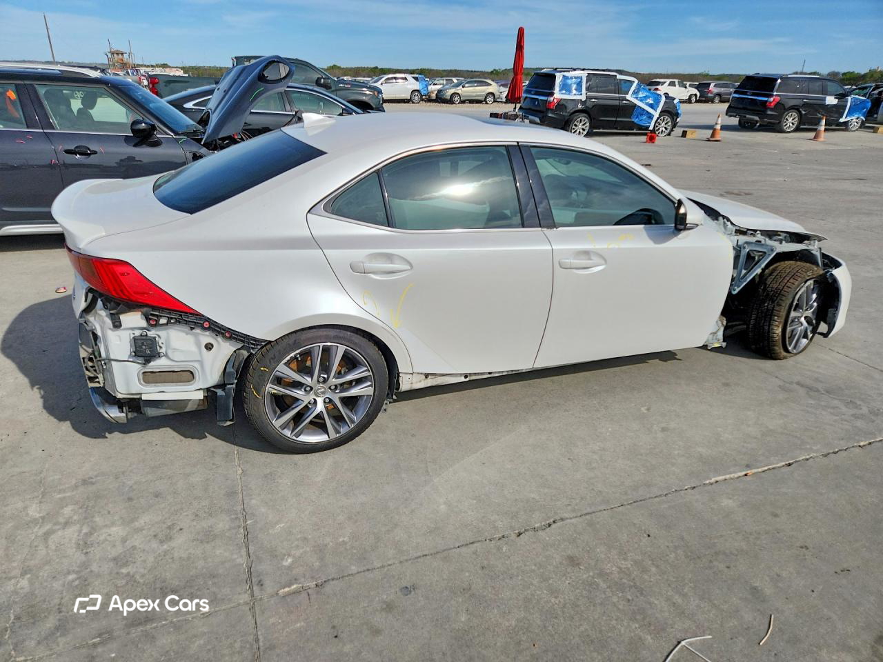 Lexus IS 2019