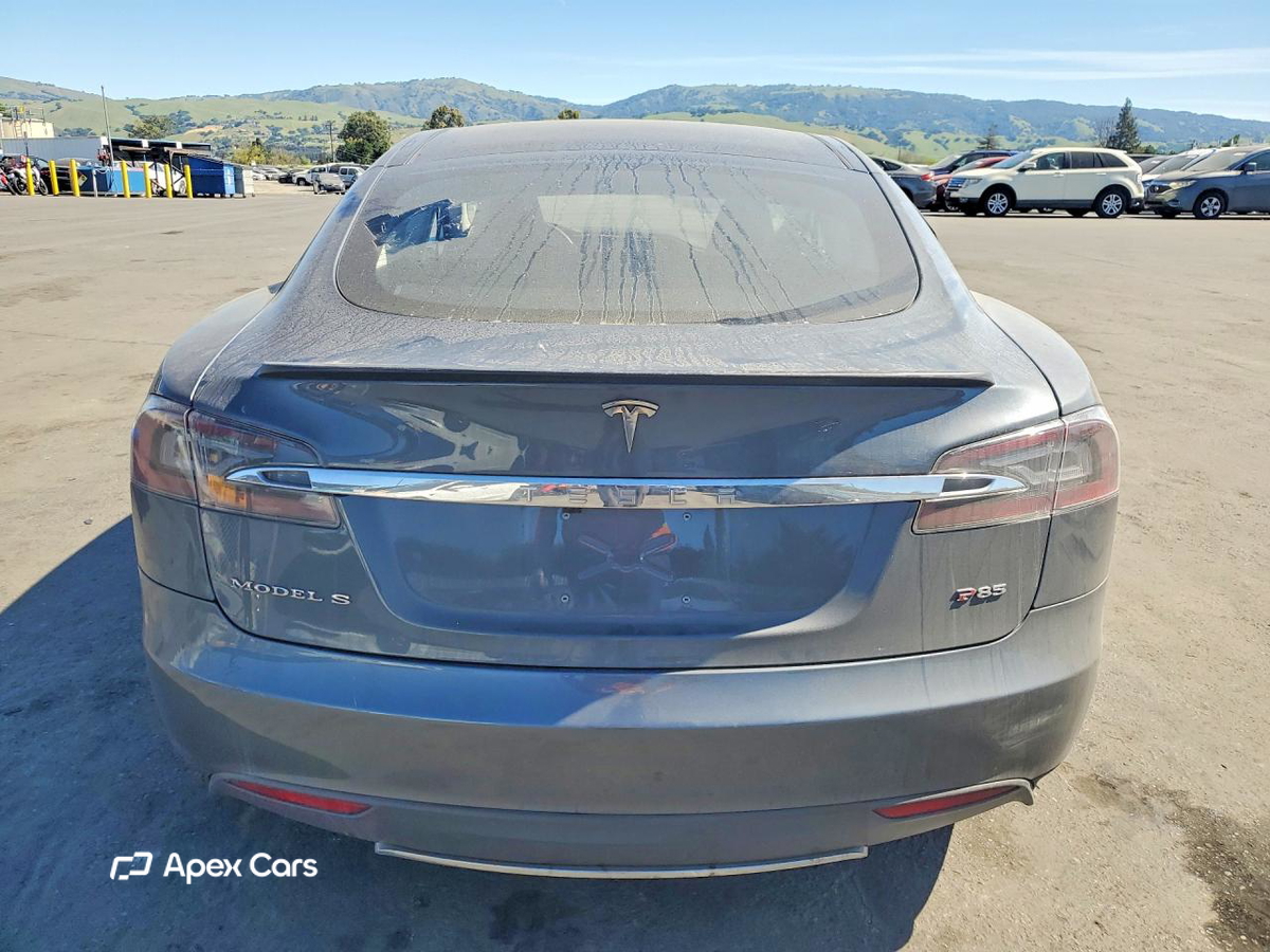 Tesla Model S 2013