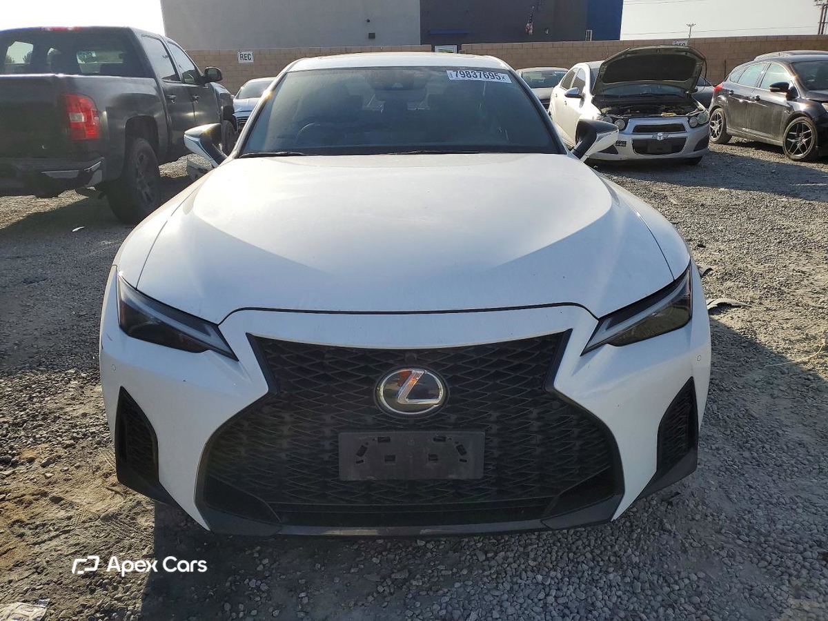 Lexus IS 2021