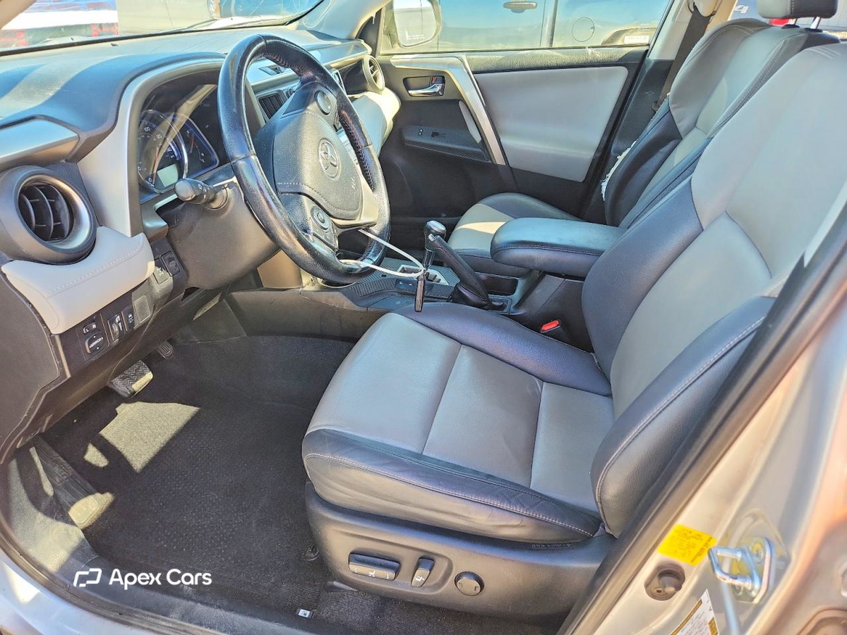 Toyota RAV 4 2015