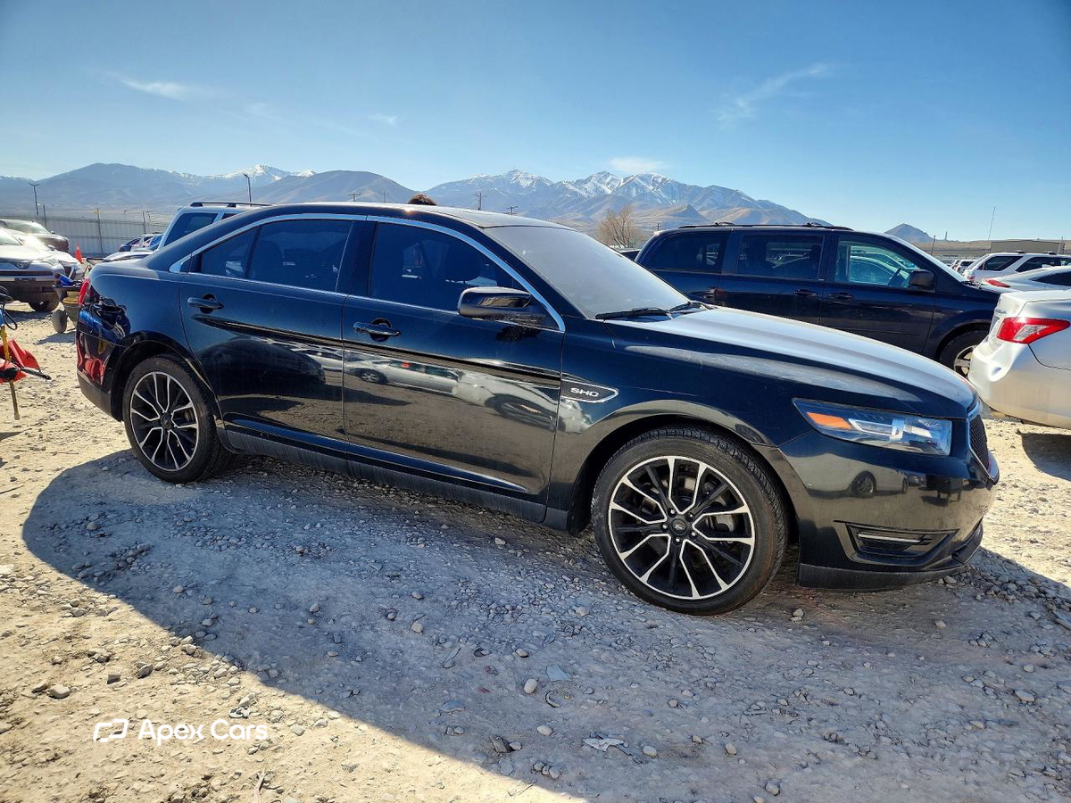 Ford Taurus 2017