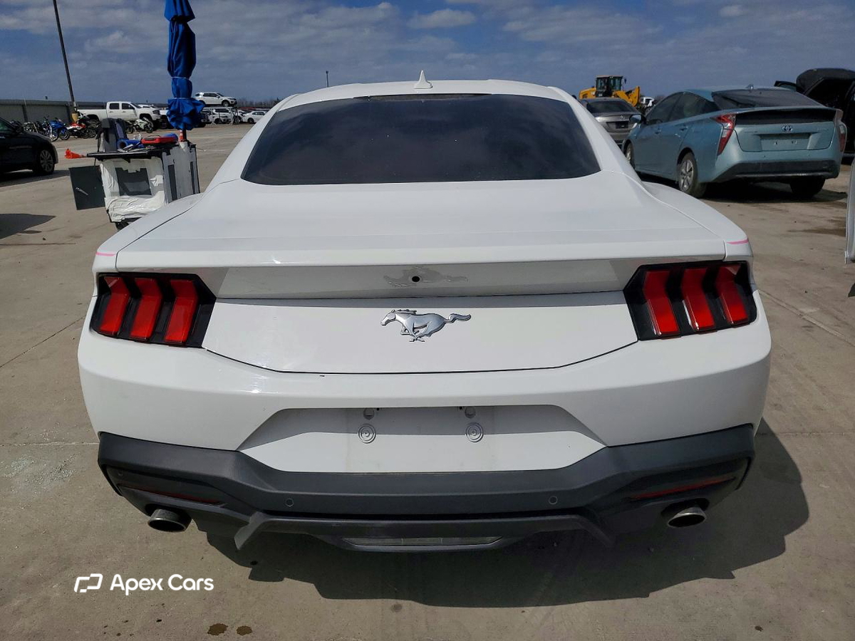 Ford Mustang 2024