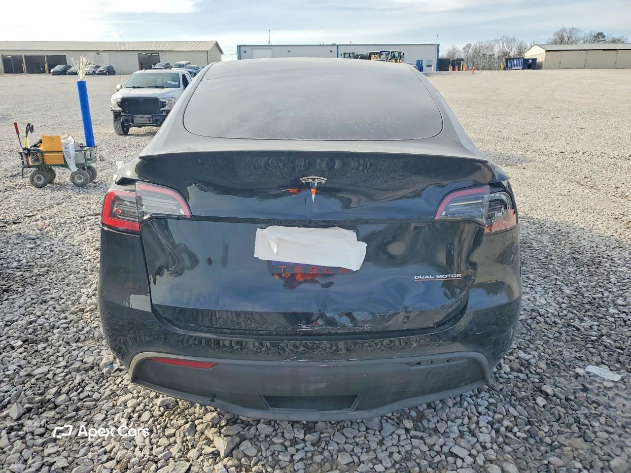 Tesla Model Y 2024