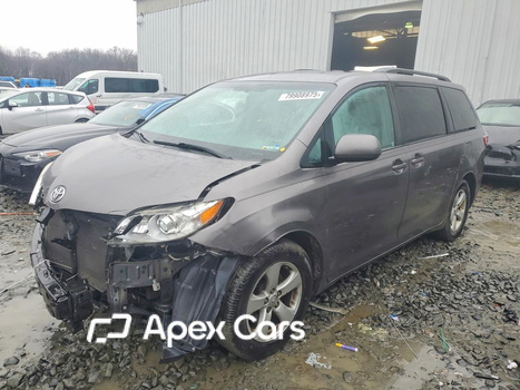 Toyota Sienna 2017 - Image 1 of 14