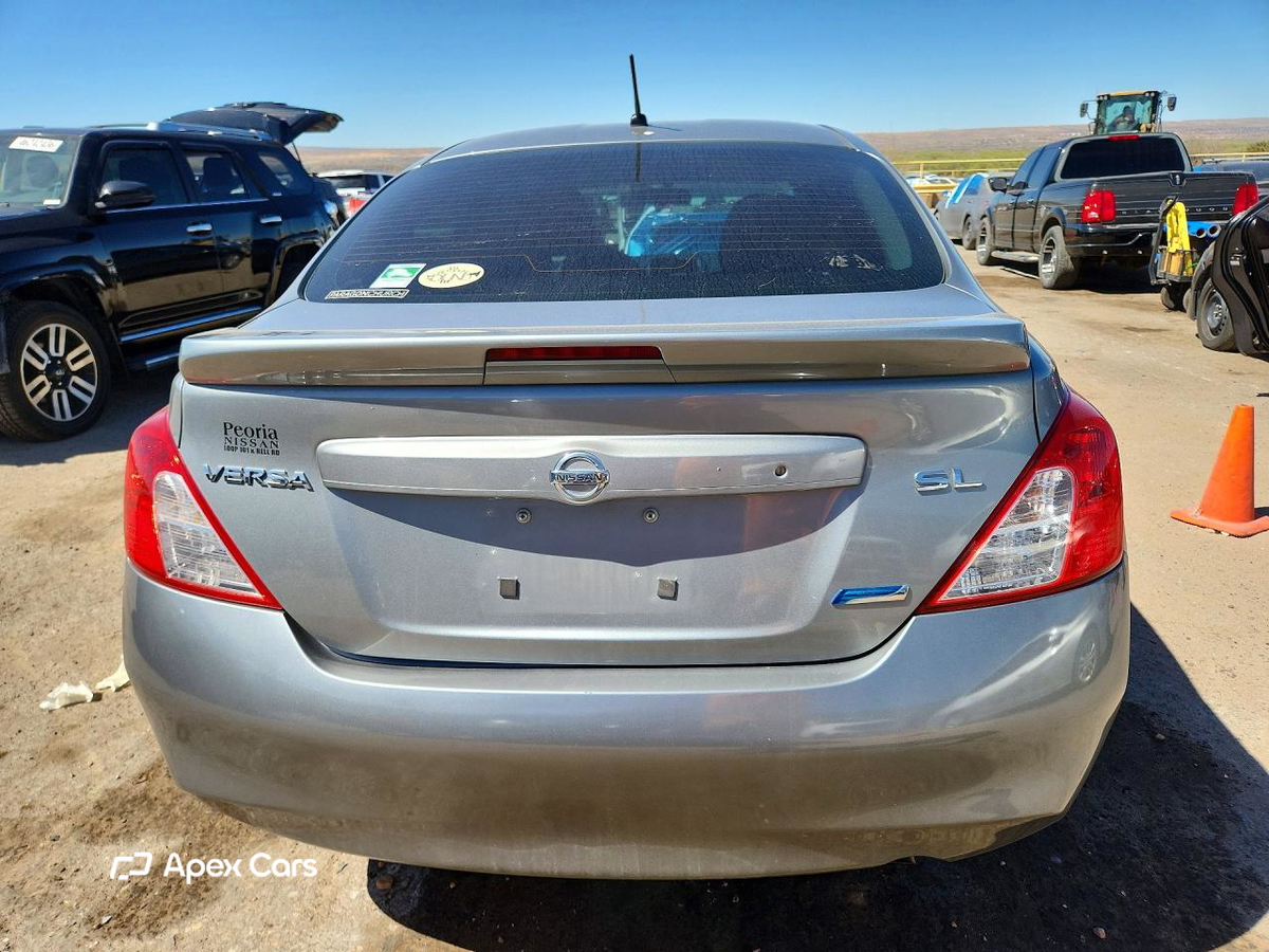 Nissan Versa 2013