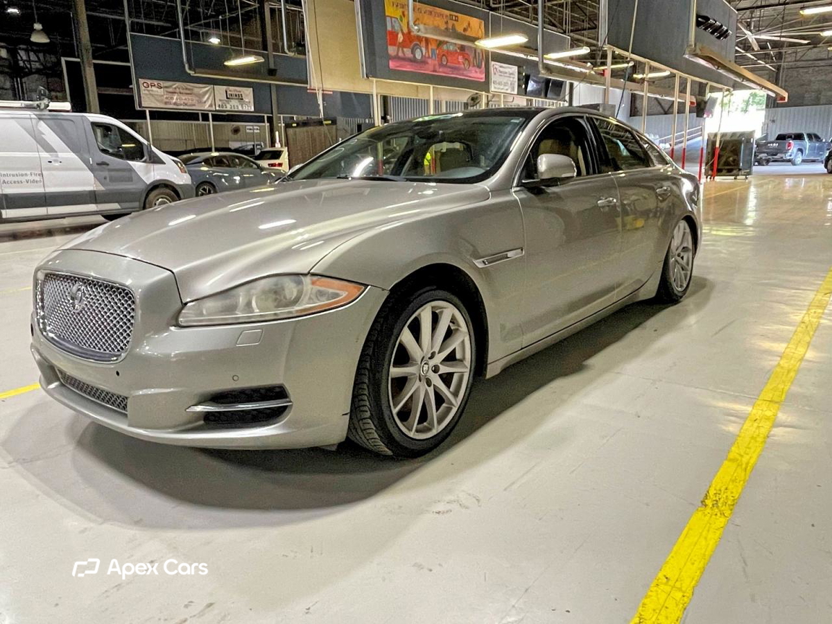 Jaguar XJ 2011