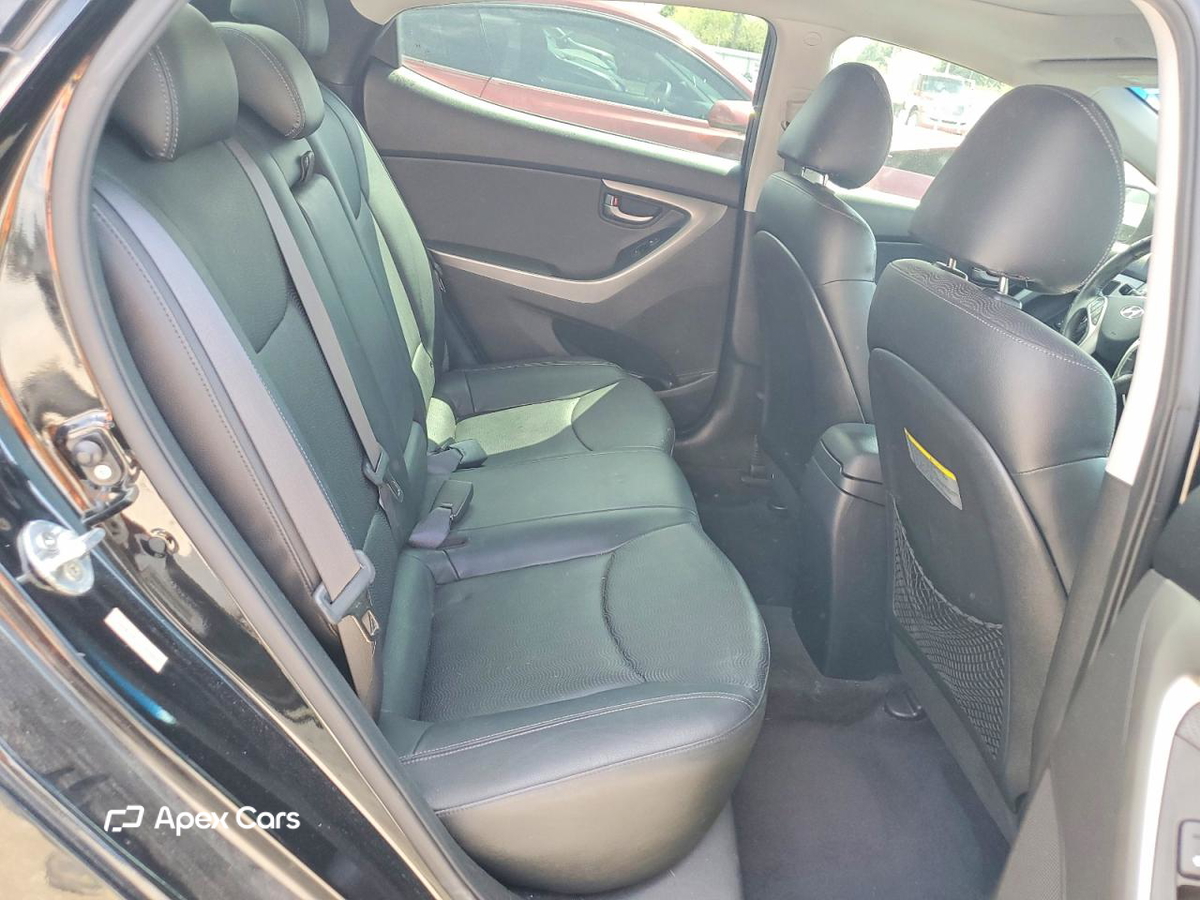 Hyundai Elantra 2012