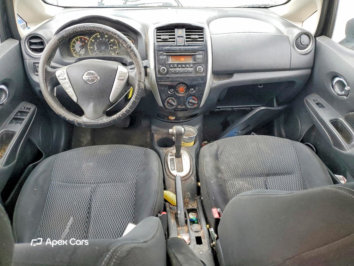 Nissan Versa 2015