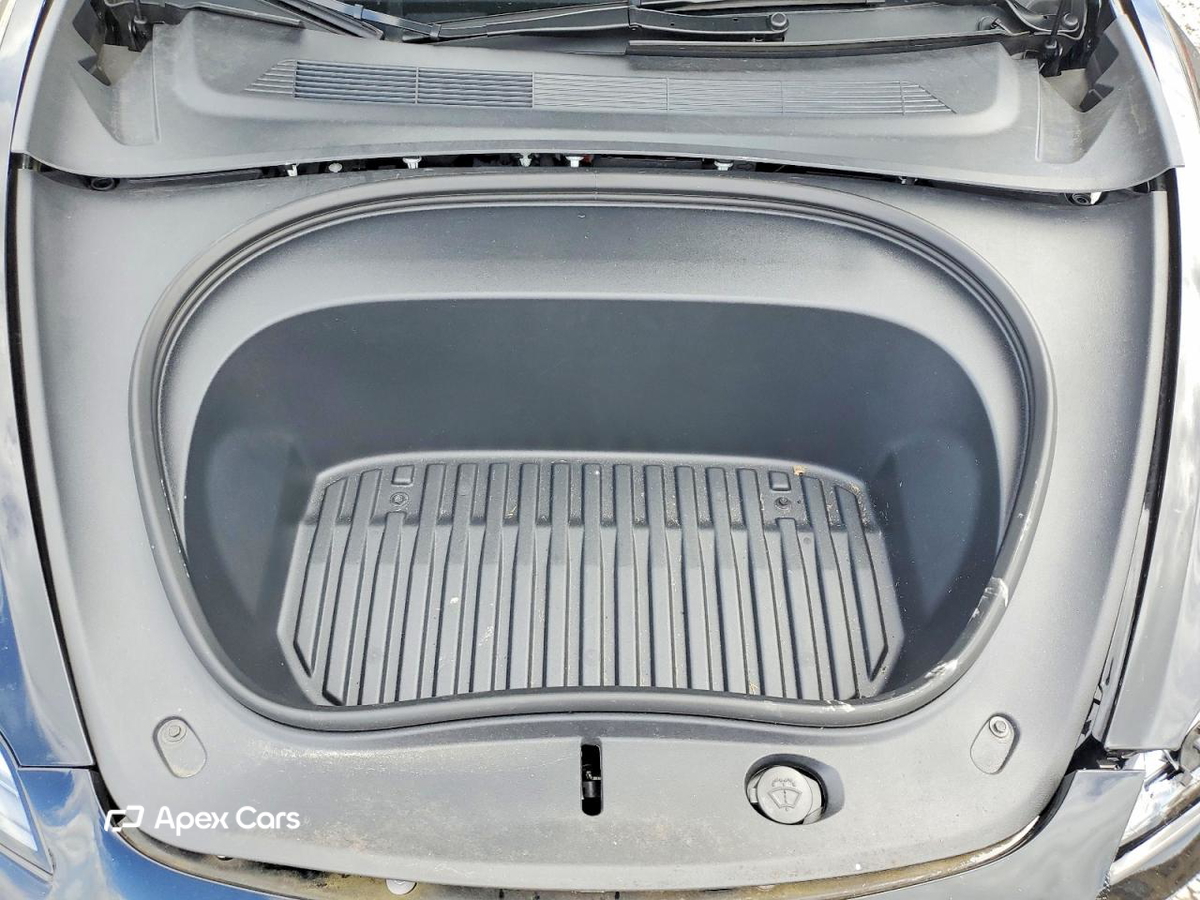 Tesla Model 3 2025