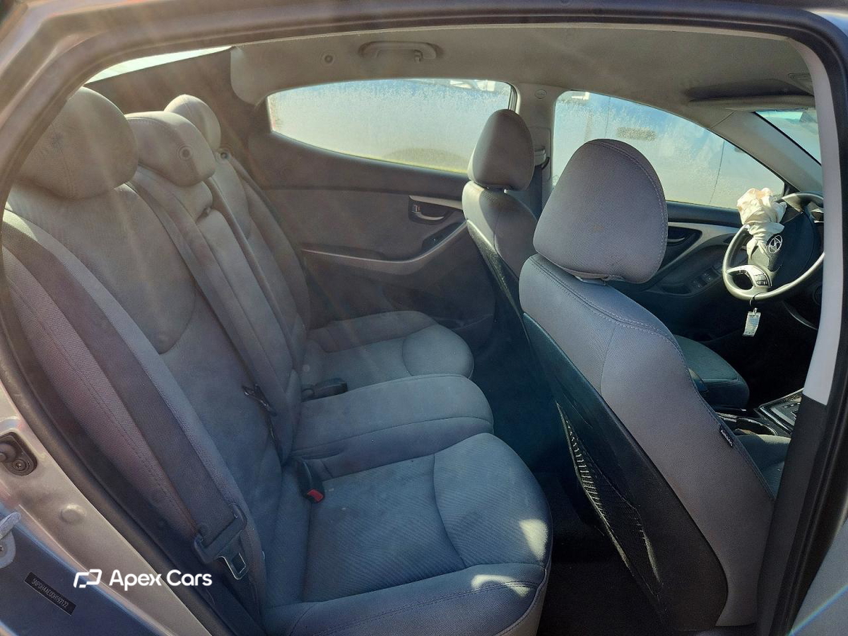 Hyundai Elantra 2013