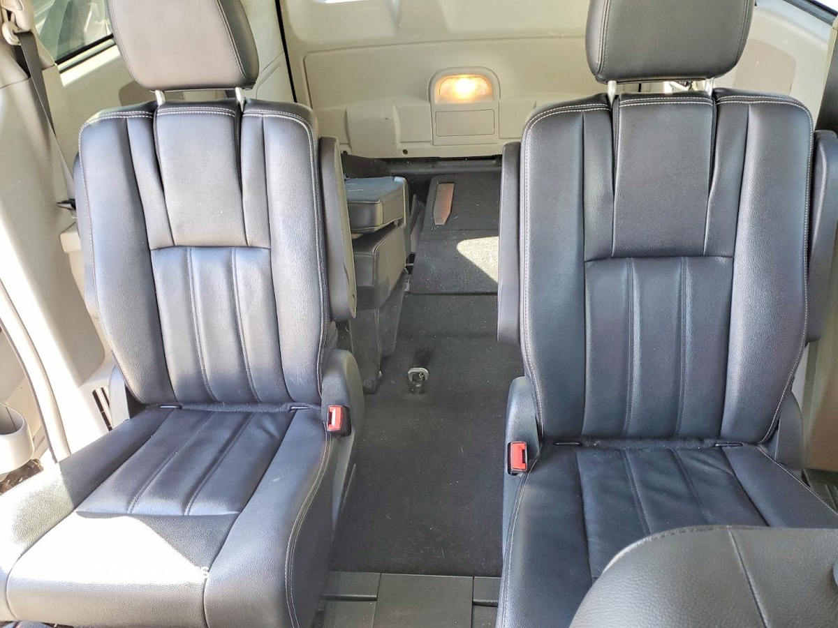 Chrysler Voyager 2016
