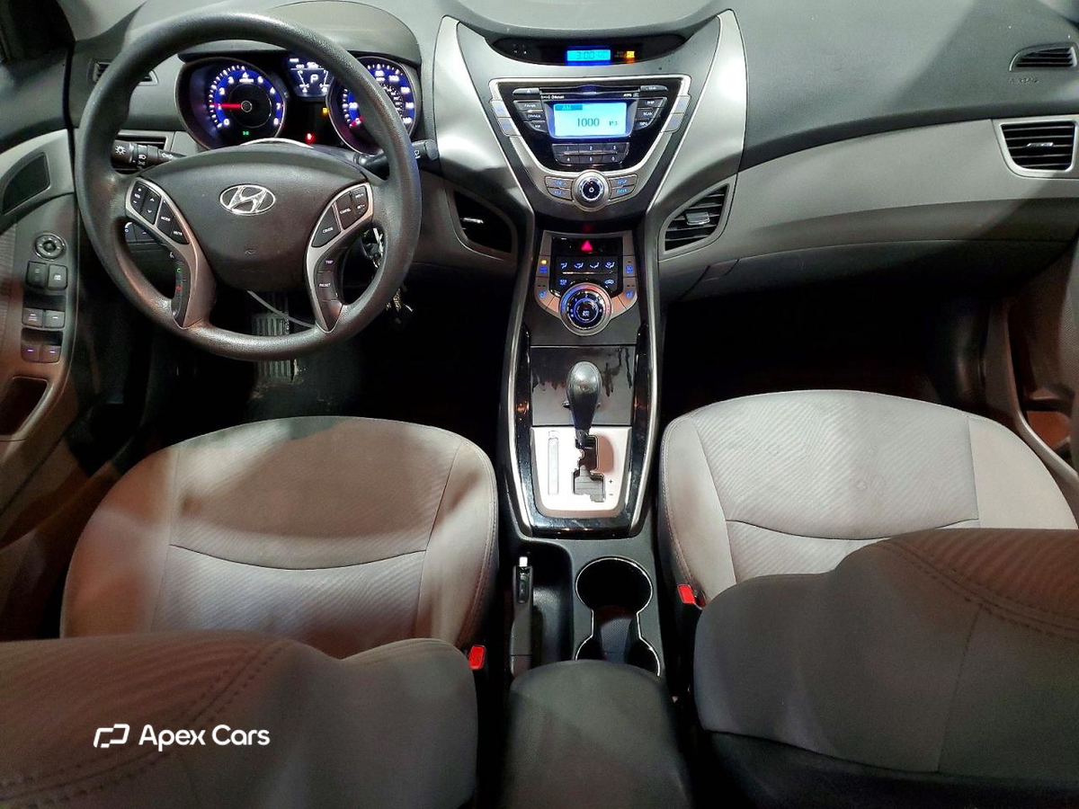 Hyundai Elantra 2013