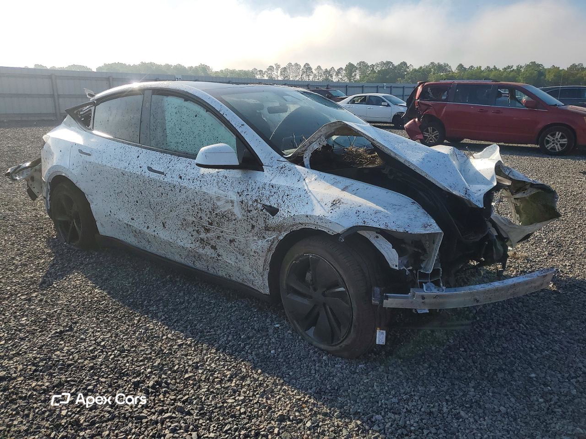Tesla Model Y 2026