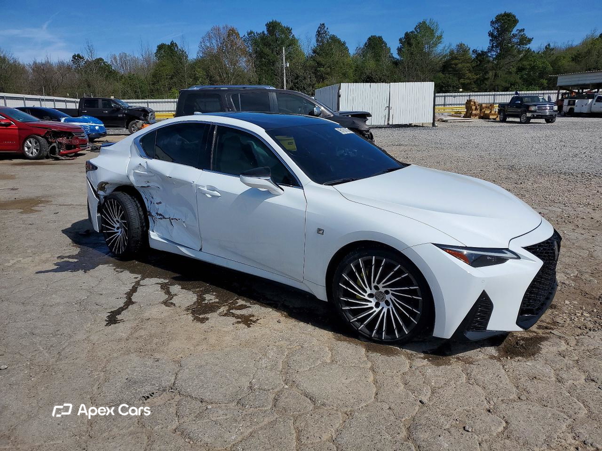 Lexus IS 2023