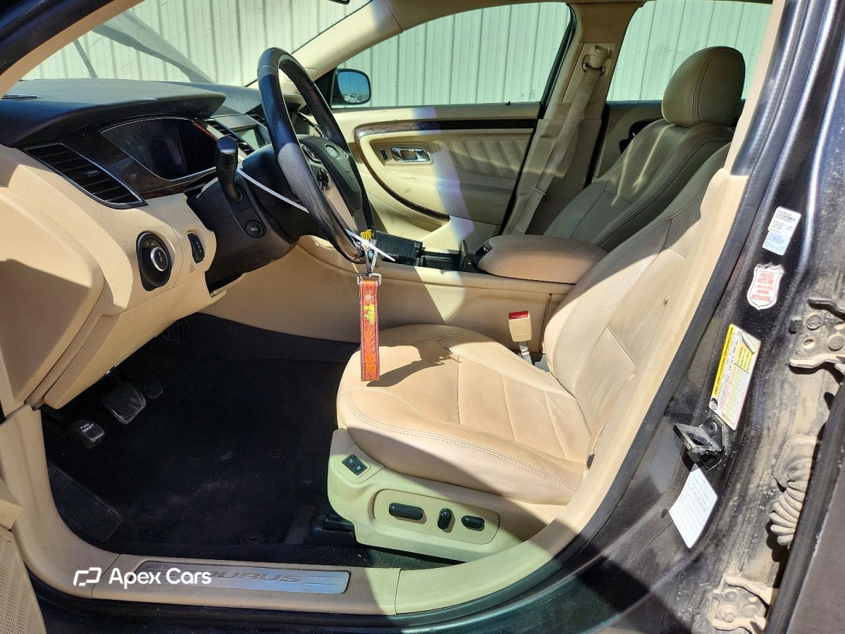 Ford Taurus 2019