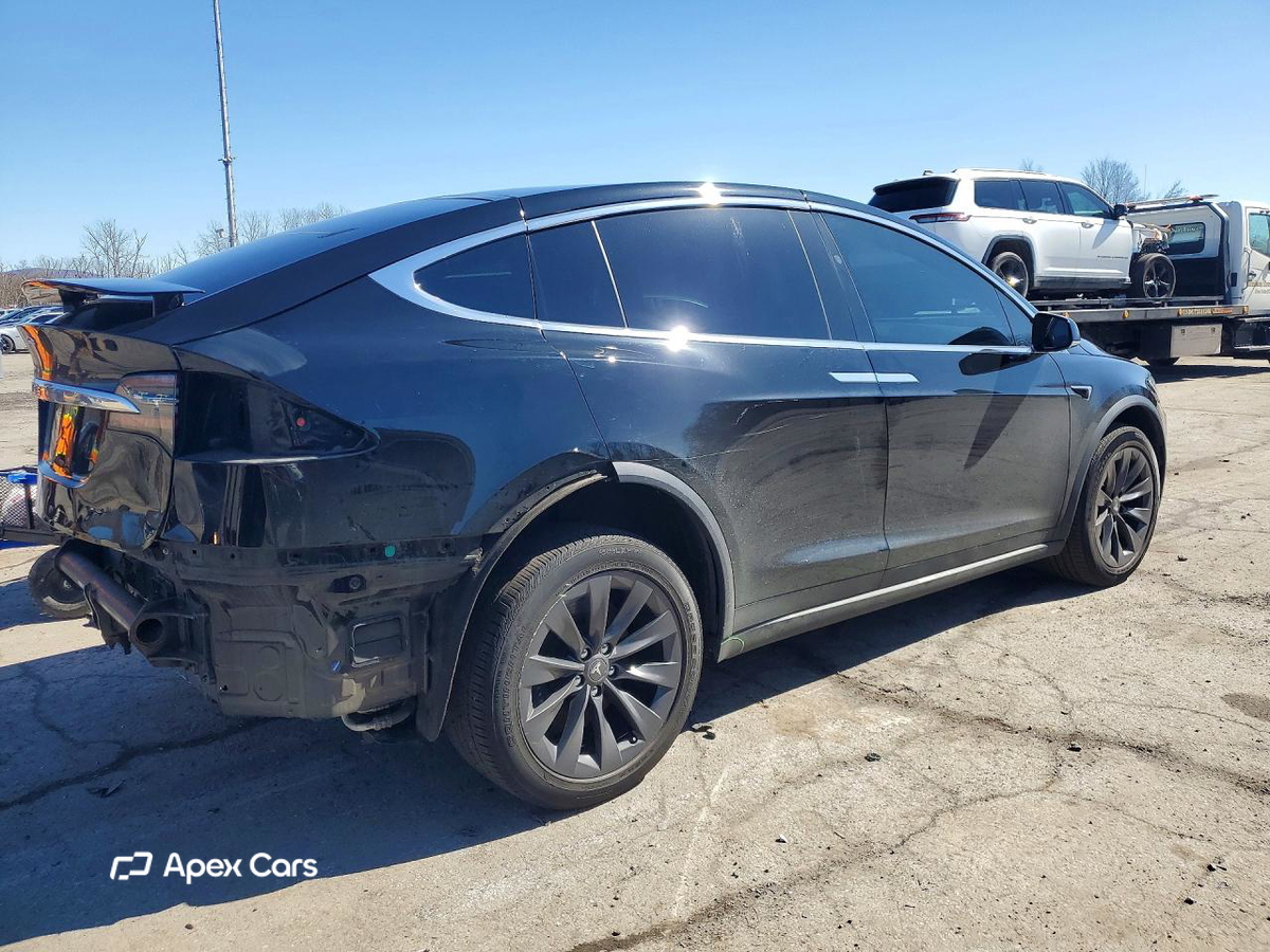 Tesla Model X 2019