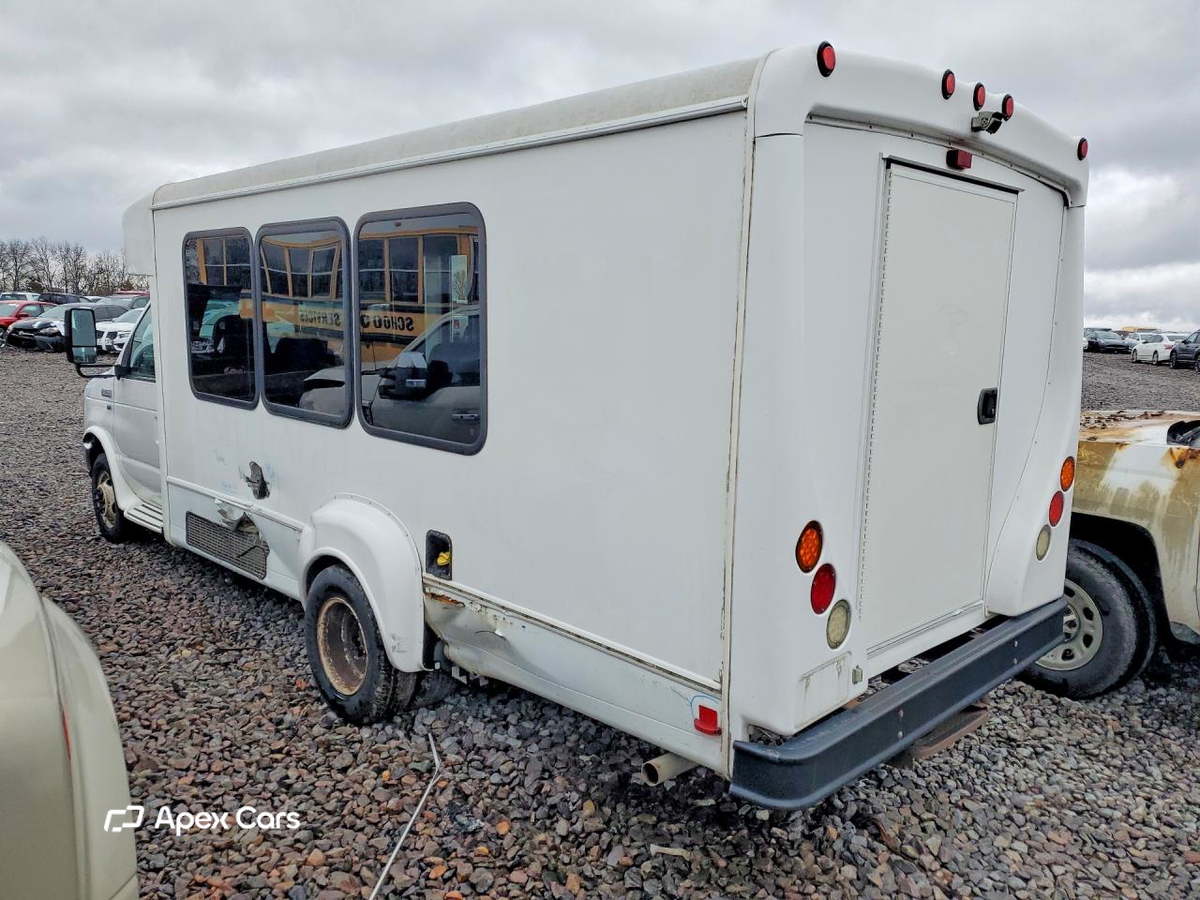 Ford Econoline 2015
