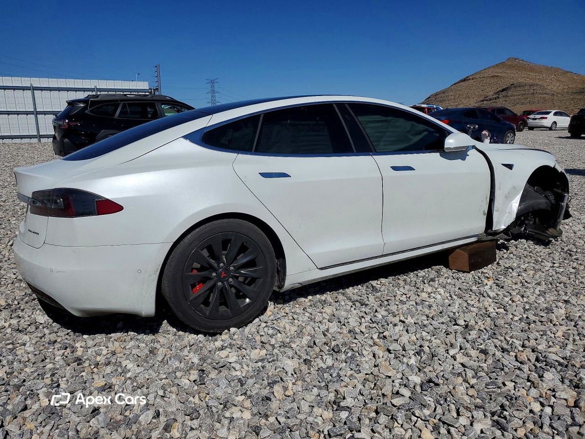 Tesla Model S 2019