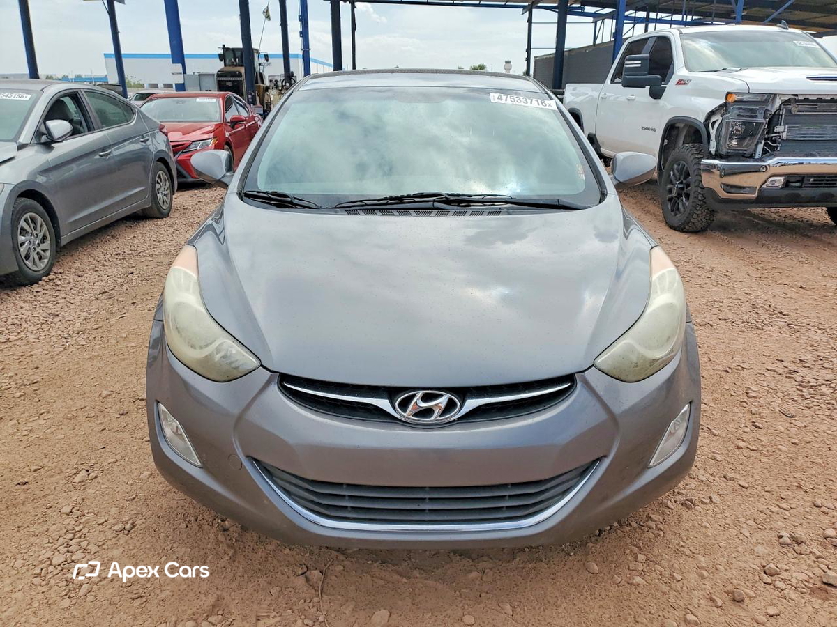 Hyundai Elantra 2013
