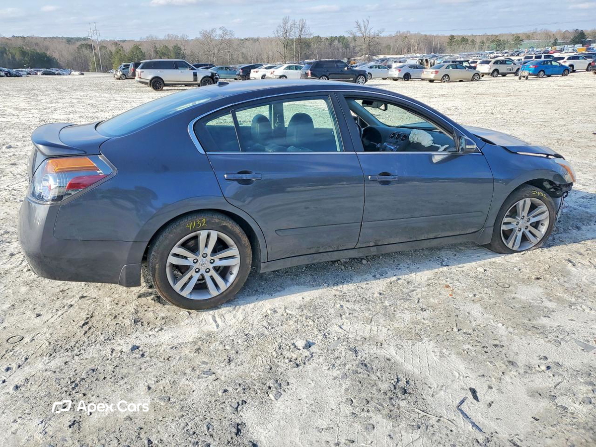 Nissan Altima 2011