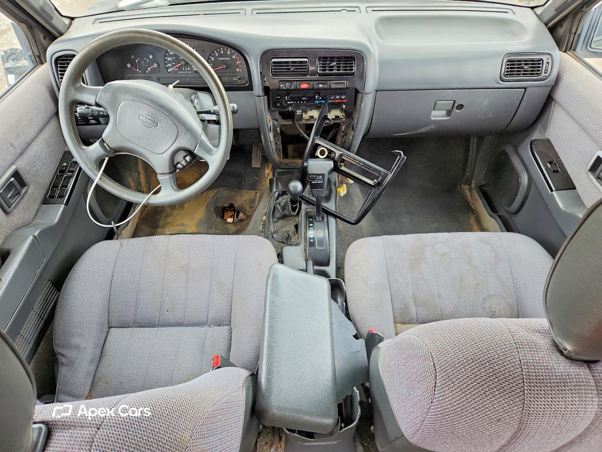 Nissan Pathfinder 1995