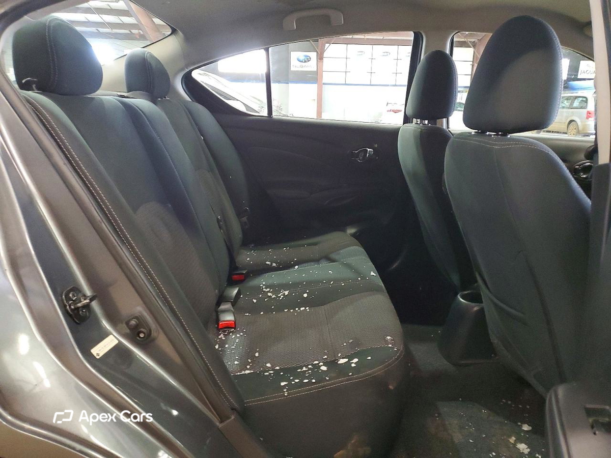 Nissan Versa 2019