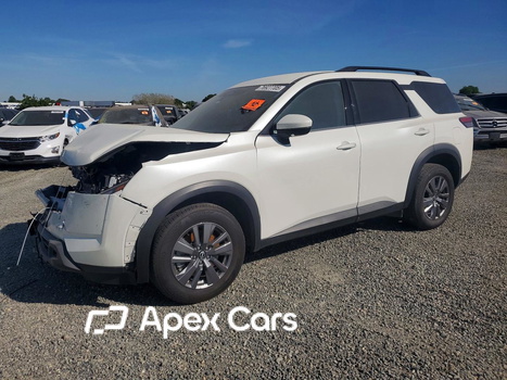 Nissan Pathfinder 2024 - Image 1 of 14