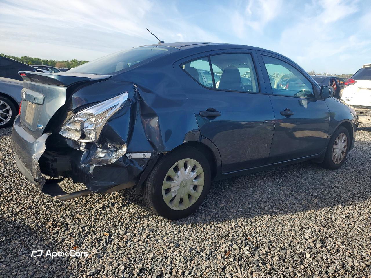 Nissan Versa 2015