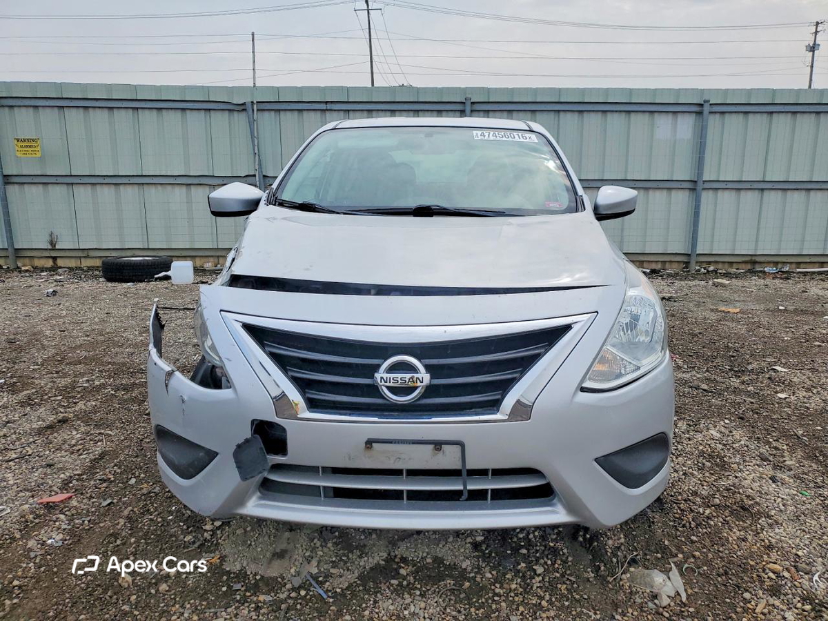 Nissan Versa 2016