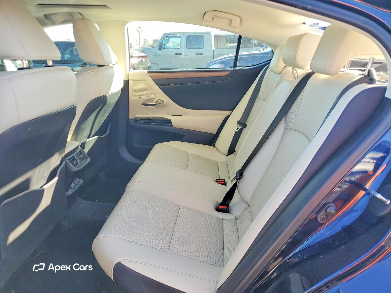 Lexus ES 2024