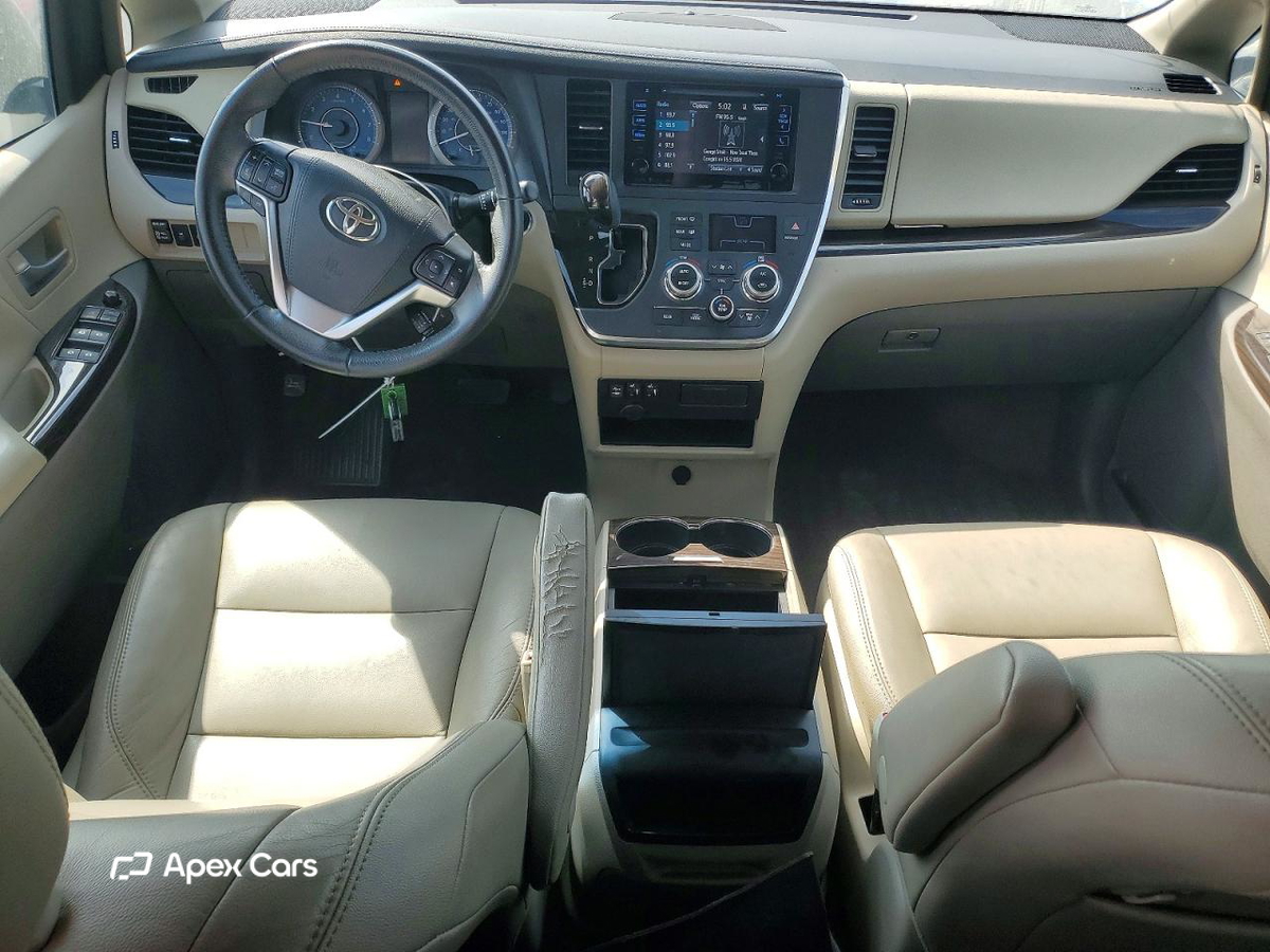 Toyota Sienna 2017