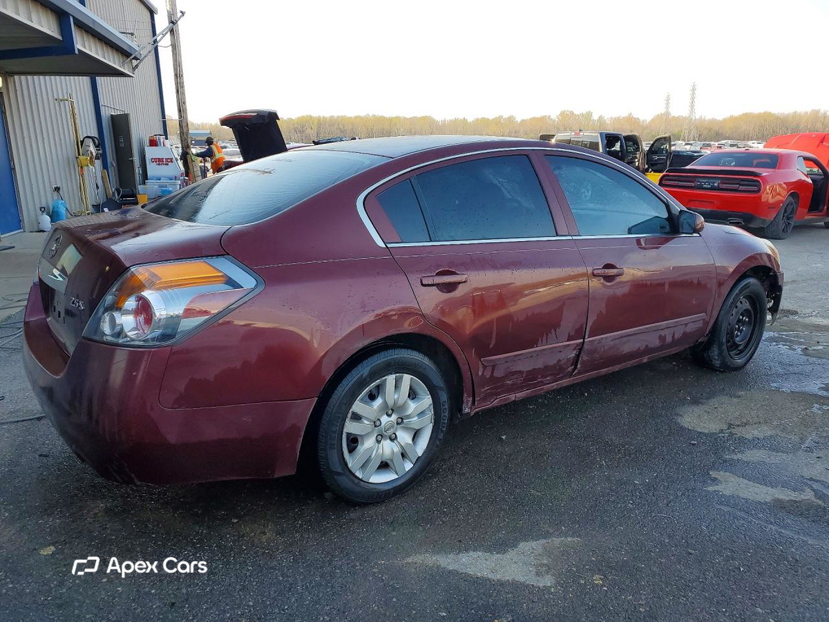 Nissan Altima 2012