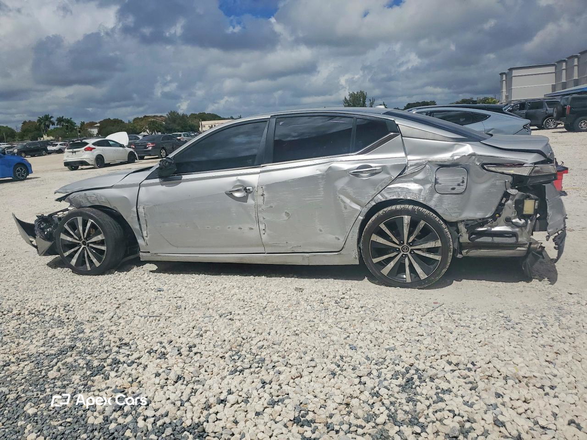 Nissan Altima 2020