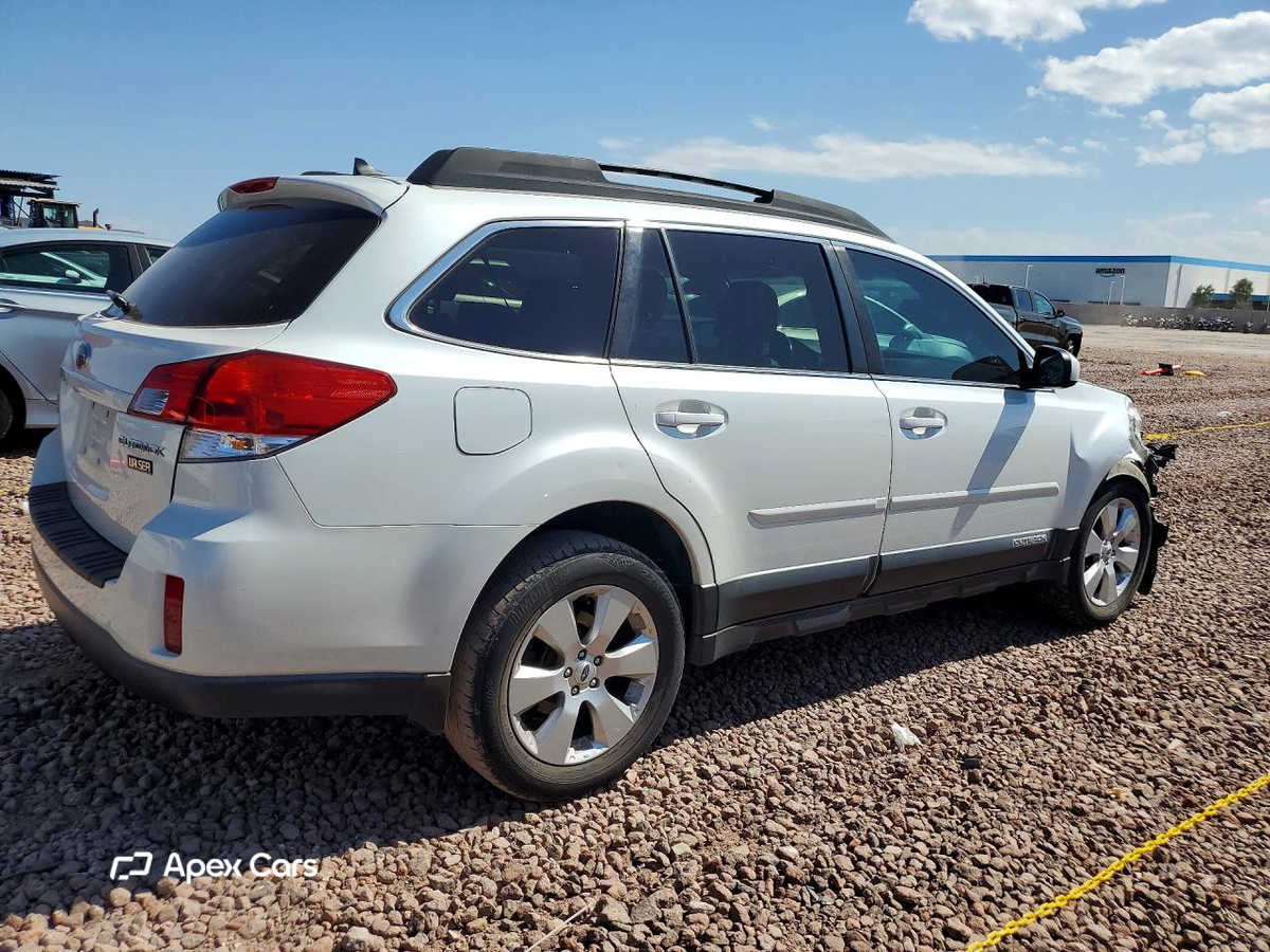 Subaru Outback 2011