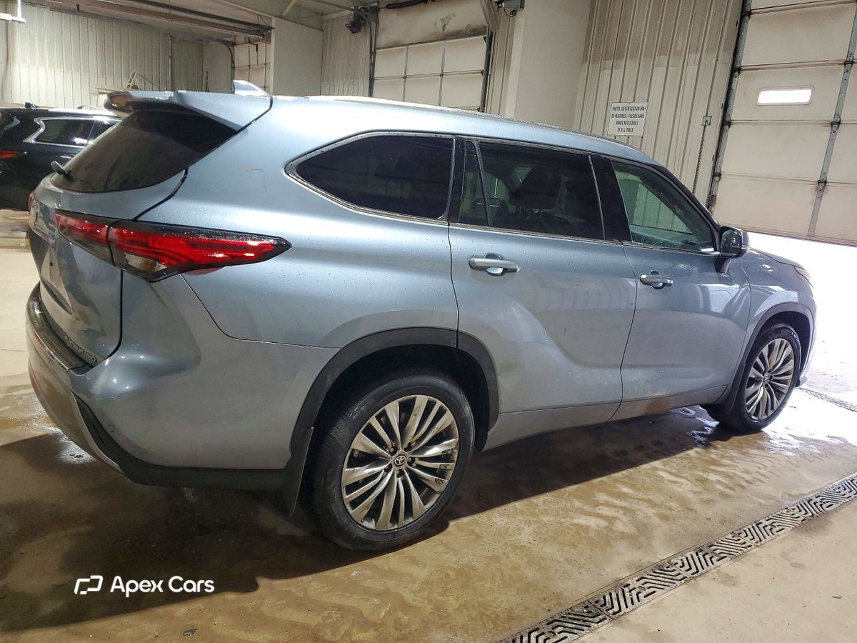 Toyota Highlander 2021