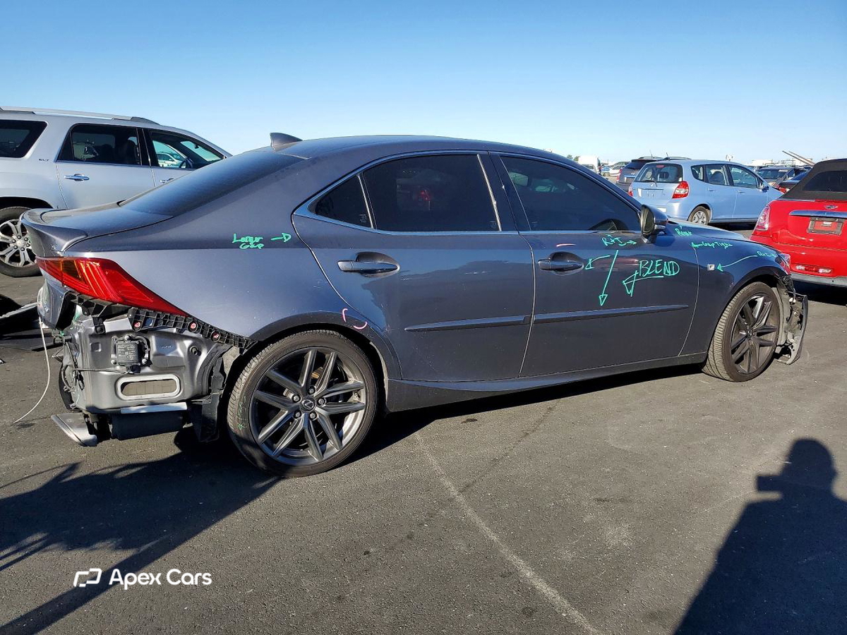 Lexus IS 2018