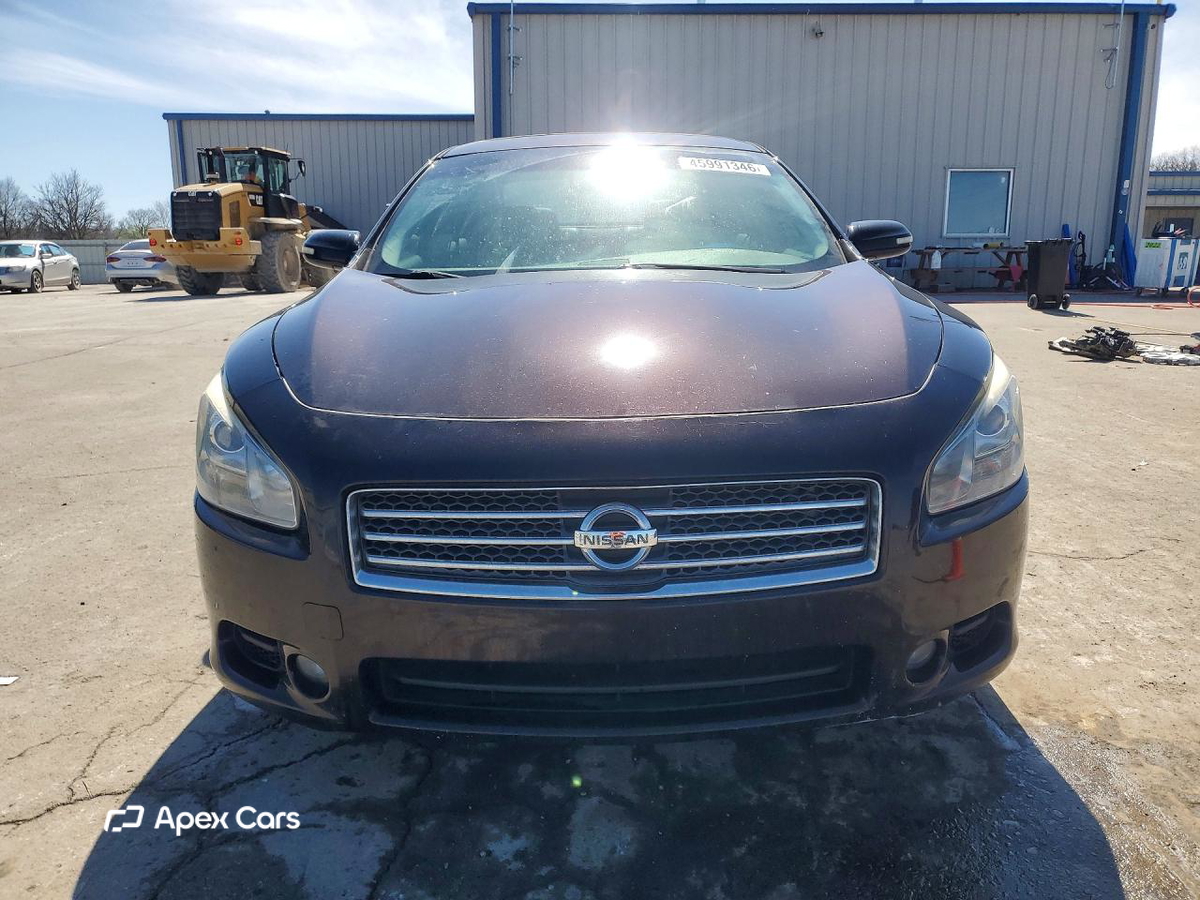 Nissan Maxima 2010
