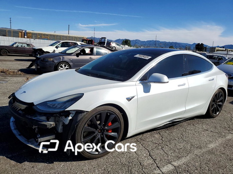 Tesla Model 3 2018 - Zdjęcie 1 z 14