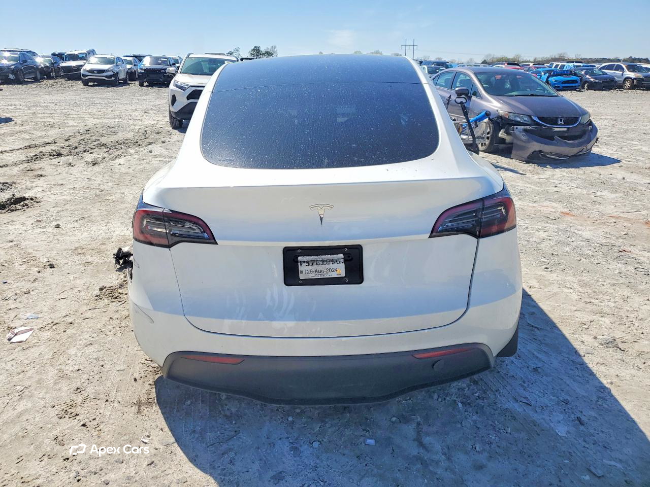 Tesla Model Y 2024