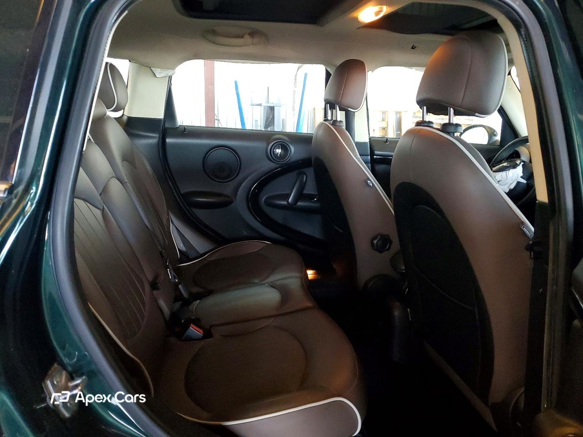 MINI Cooper 2012