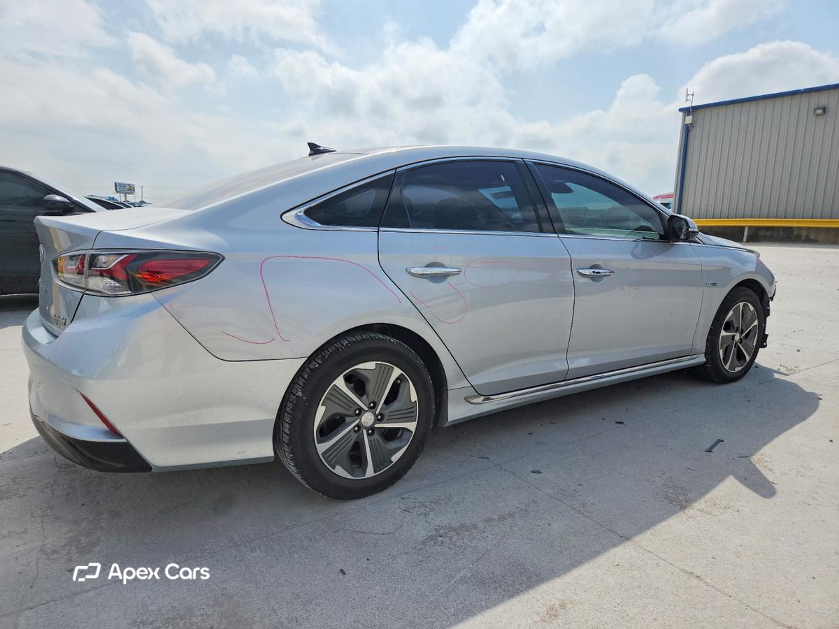 Hyundai  2019