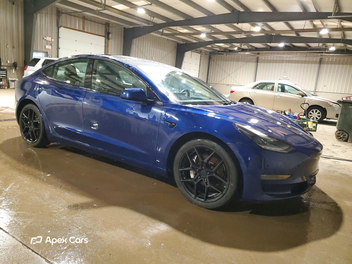 Tesla Model 3 2022