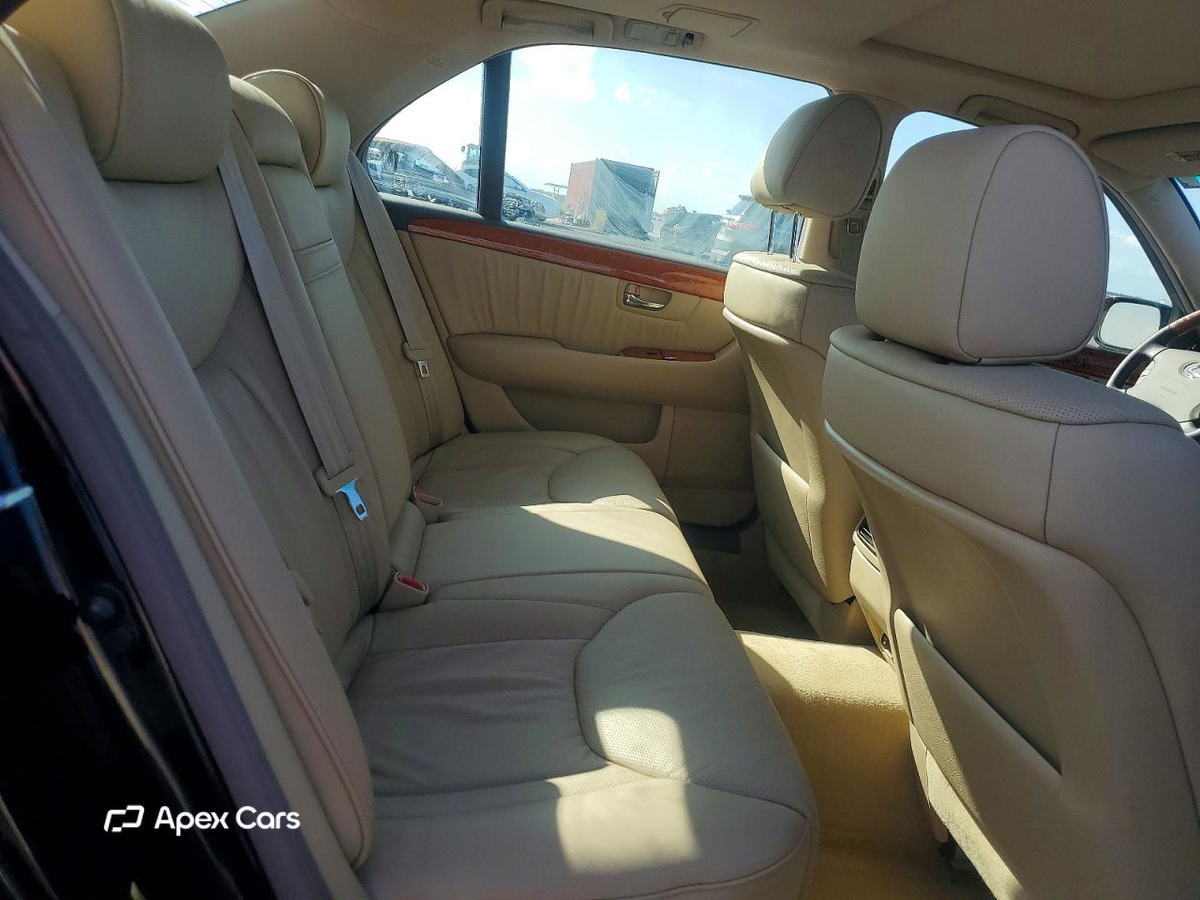 Lexus LS 2004