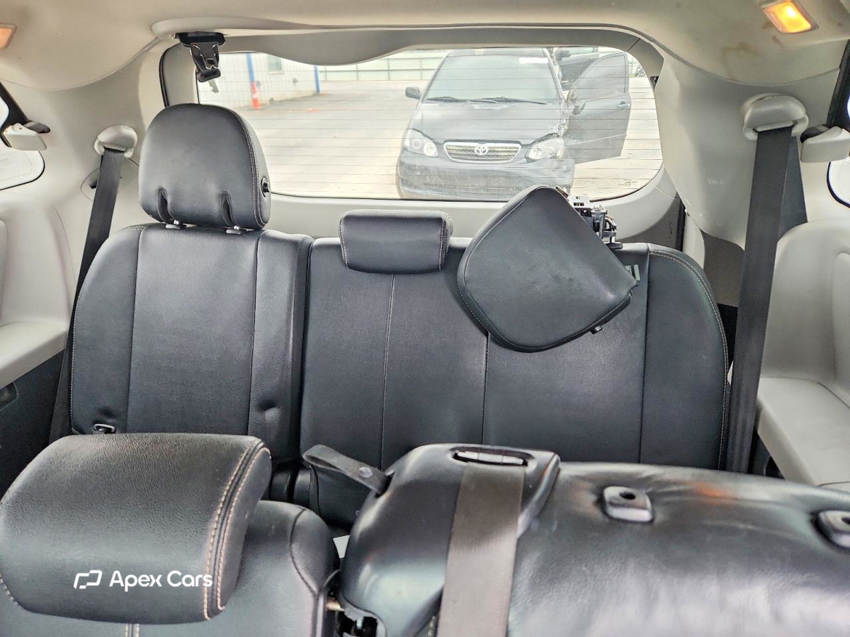 Toyota Sienna 2015