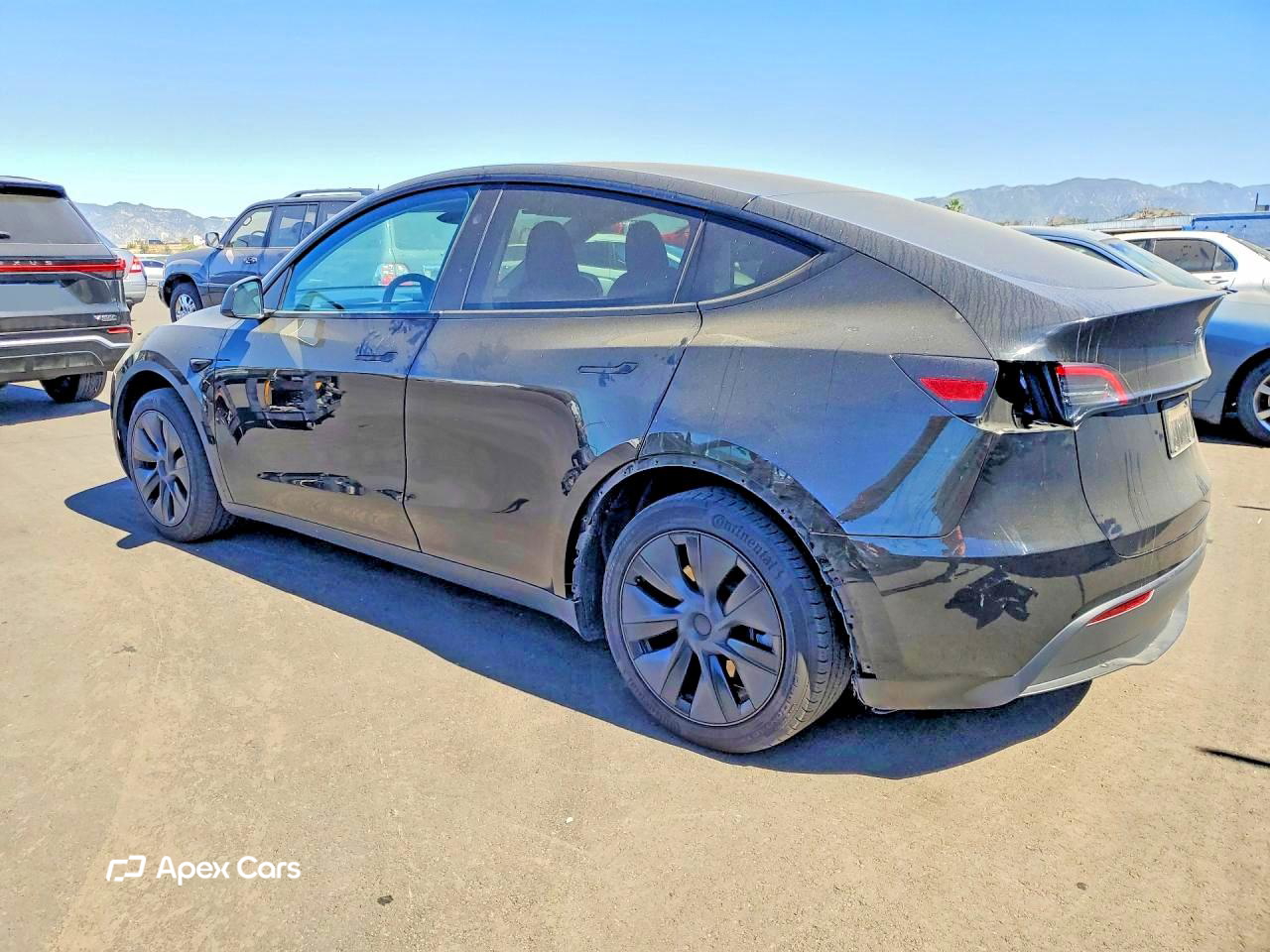 Tesla Model Y 2025