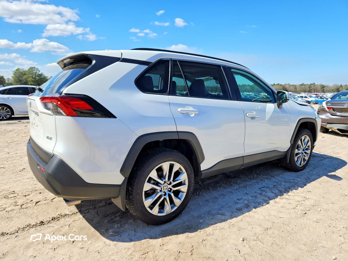 Toyota RAV 4 2025